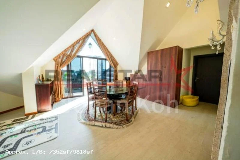 7 Bed Bungalow (Landed) for Sale in  Jalan Sentosa - Image 1