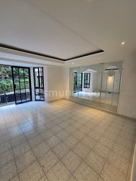 3 Bed Condo for Rent in  Fragrant Gardens - Image 8