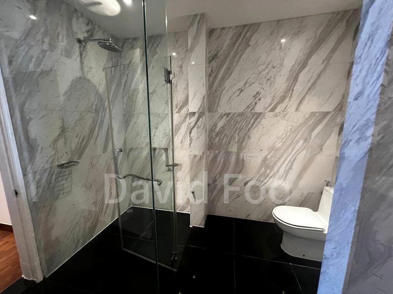 3 Bed Condo for Rent in  The Colonnade - Image 4