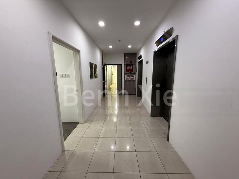 Office for Sale: Far East Finance Building - Image 3