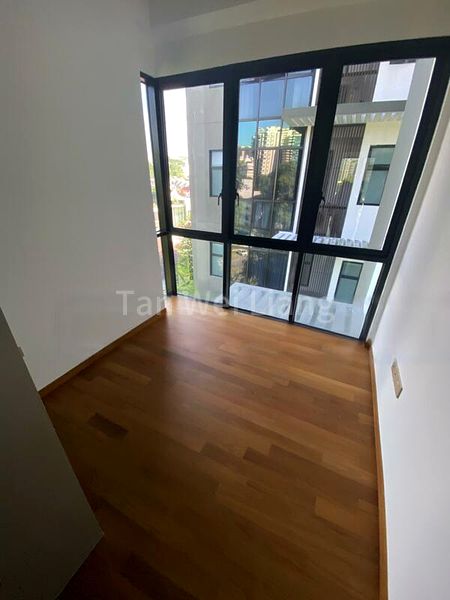 3 Bed Apartment (Condo) for Sale in  35 Gilstead - Image 5