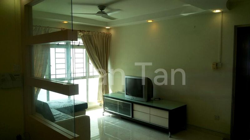 5 Room (5I) HDB for Sale in 176D Edgefield Plains - Image 2