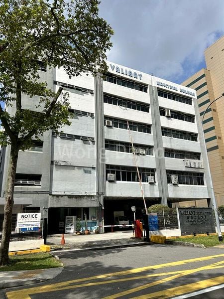 Light Industrial (B1) for Sale: Valiant Industrial Building - Image 2