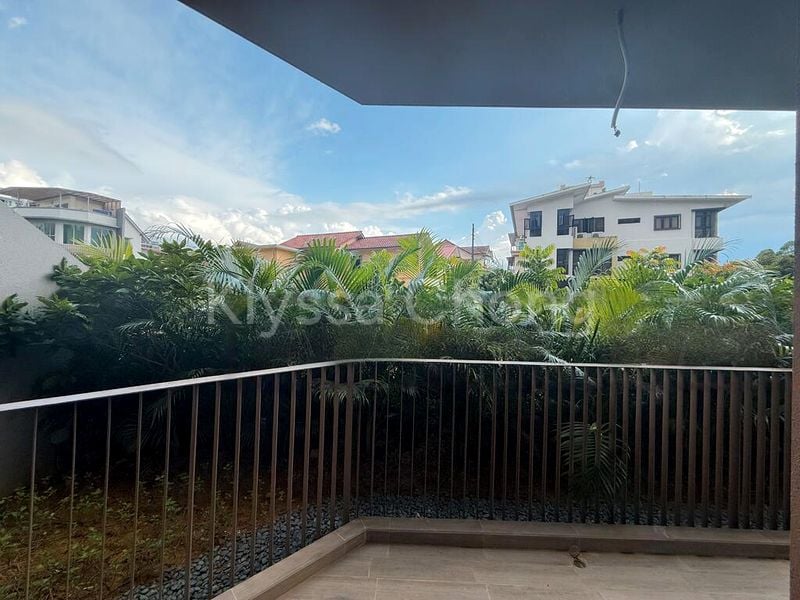 3 Bed Condo for Sale in  The Watergardens At Canberra - Image 9