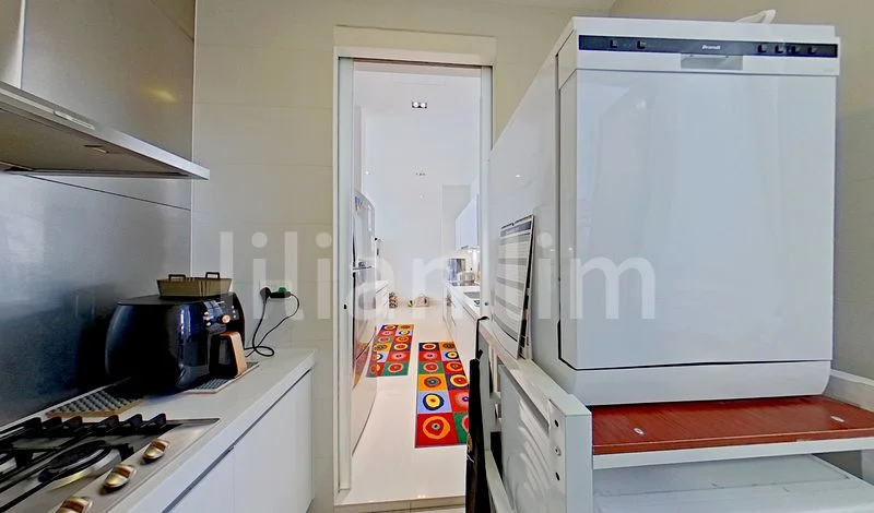 3+1 Bed Condo for Rent in  The Cosmopolitan - Image 22