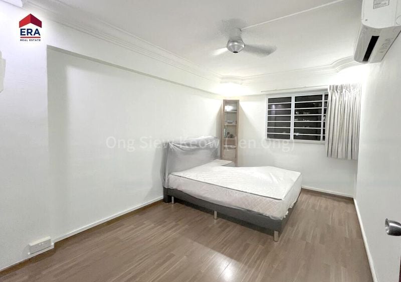 Room (HDB) for Rent in  121 Paya Lebar Way - Image 1
