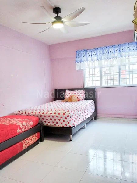 Common Room (HDB) for Rent in  402 Jurong West Street 42 - Image 2