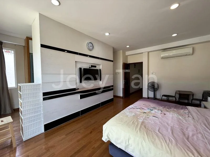 6 Bed Semi-Detached House (Landed) for Sale in  Flower Road - Image 10