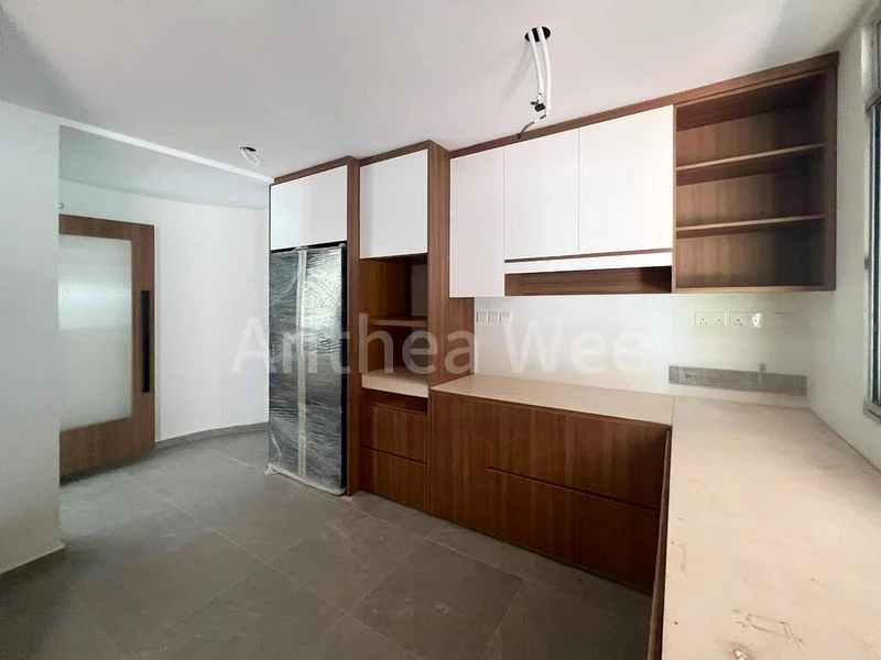 5 Bed Bungalow (Landed) for Rent in Orchid Village - Image 4