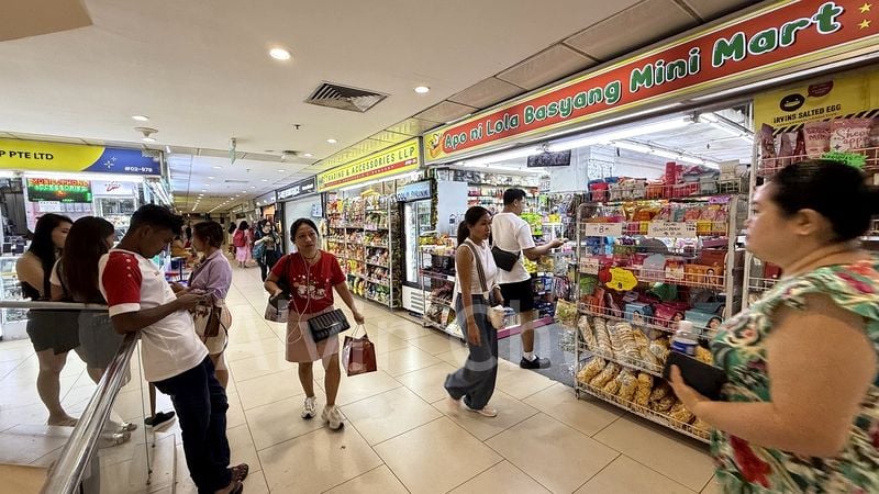 Mall Shop for Sale in Lucky Plaza - Image 18