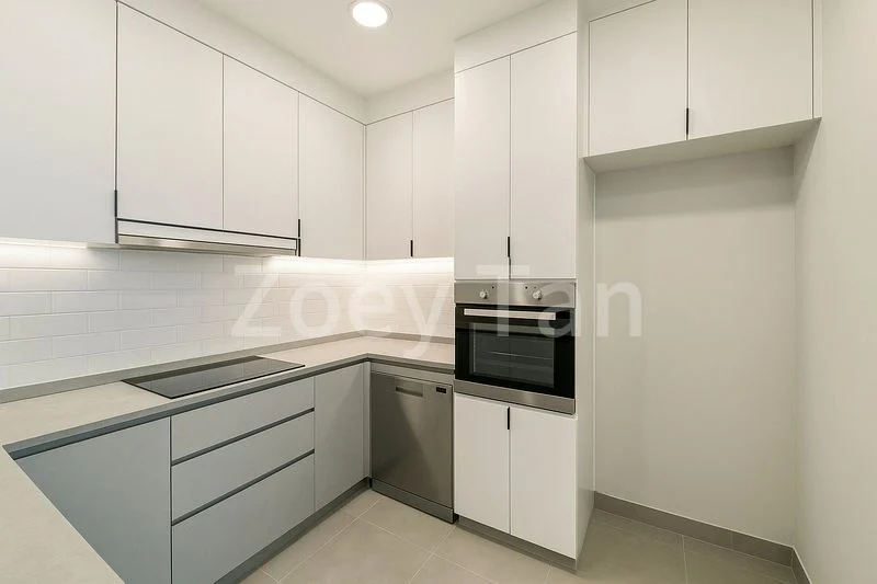 3 Bed Condo for Sale in Bayshore Park - Image 2