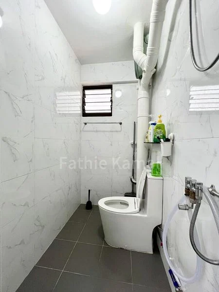 3 Room (3S) HDB for Sale in  302 Ubi Avenue 1 - Image 2