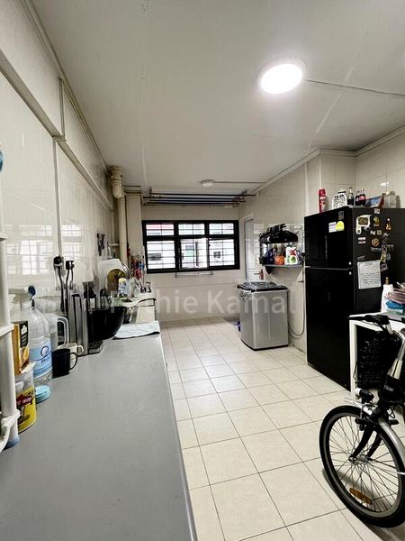 3 Room (3S) HDB for Sale in  302 Ubi Avenue 1 - Image 3