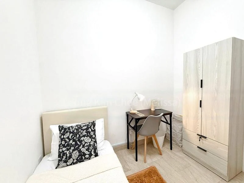 6 Bed Condo for Rent in  Maple Woods - Image 9