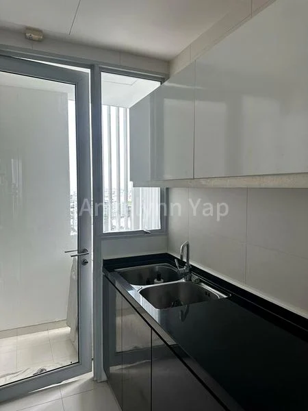 3 Bed Condo for Rent in  Aalto - Image 10