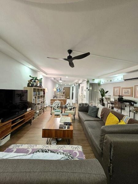 Executive HDB for Sale in  468D Admiralty Drive - Image 1