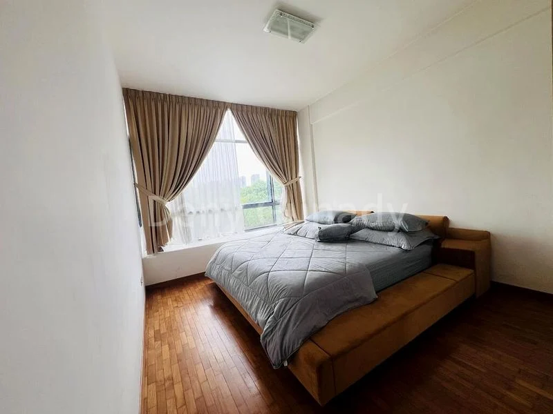 3 Bed Condo for Rent in Viz At Holland - Image 2