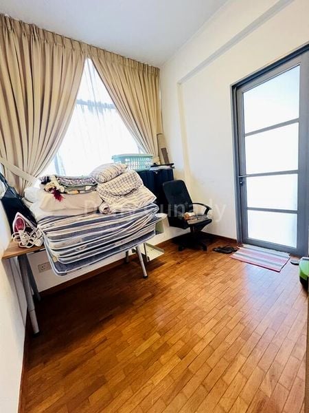 3 Bed Condo for Rent in Viz At Holland - Image 6