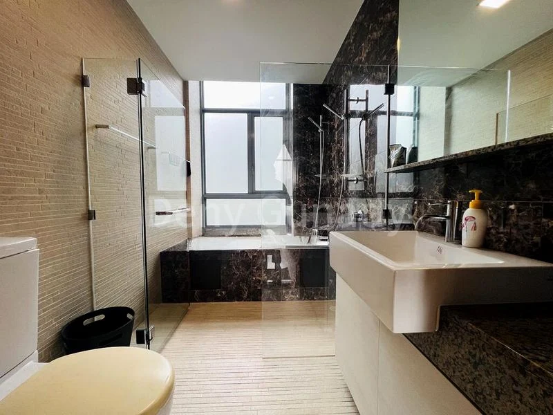 3 Bed Condo for Rent in Viz At Holland - Image 4