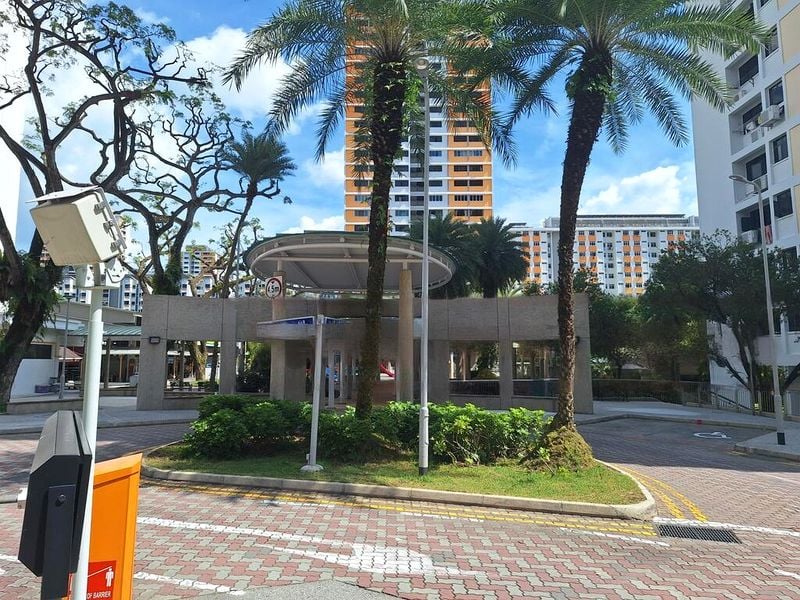 5 Bed Corner Terrace (Landed) for Sale in  McMahon Park - Image 7