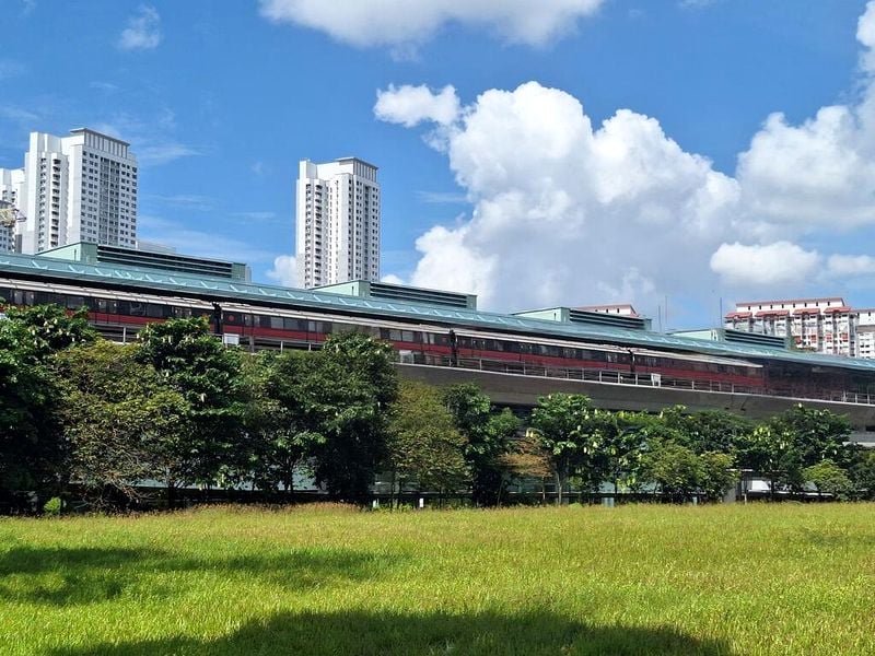 5 Bed Corner Terrace (Landed) for Sale in  McMahon Park - Image 8