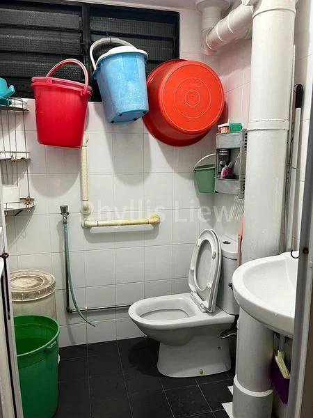 Common Room (HDB) for Rent in  472 Ang Mo Kio Avenue 10 - Image 6