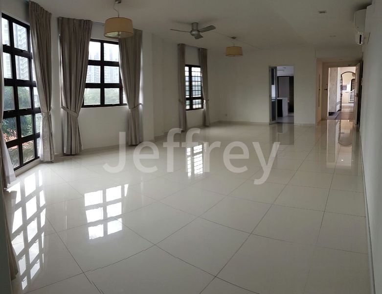 4 Bed Apartment (Condo) for Rent in Parkway View - Image 2