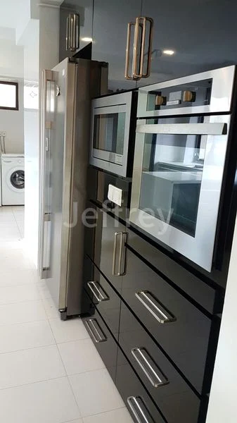 4 Bed Apartment (Condo) for Rent in Parkway View - Image 5