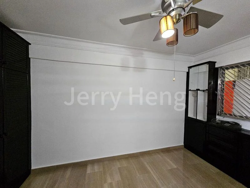 4 Room (4A) HDB for Sale in  239 Lorong 1 Toa Payoh - Image 2