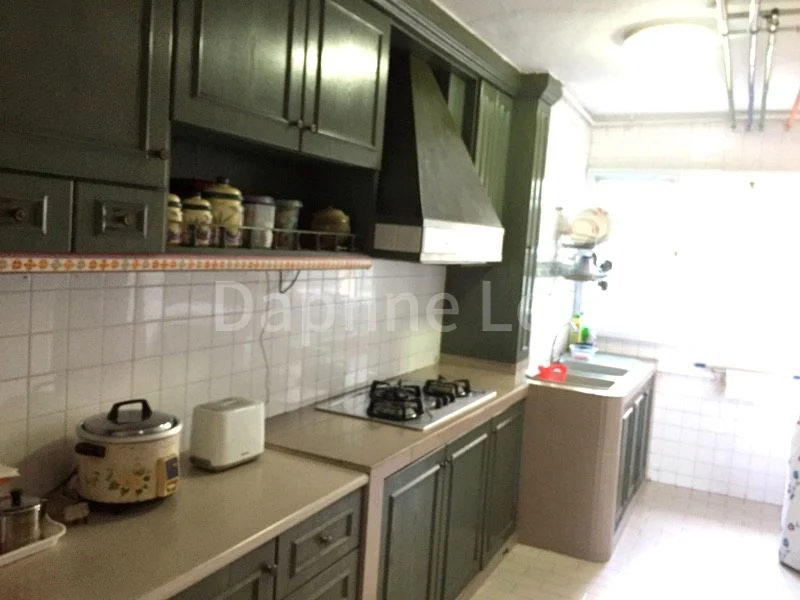 Common Room (HDB) for Rent in  215 Serangoon Avenue 4 - Image 3