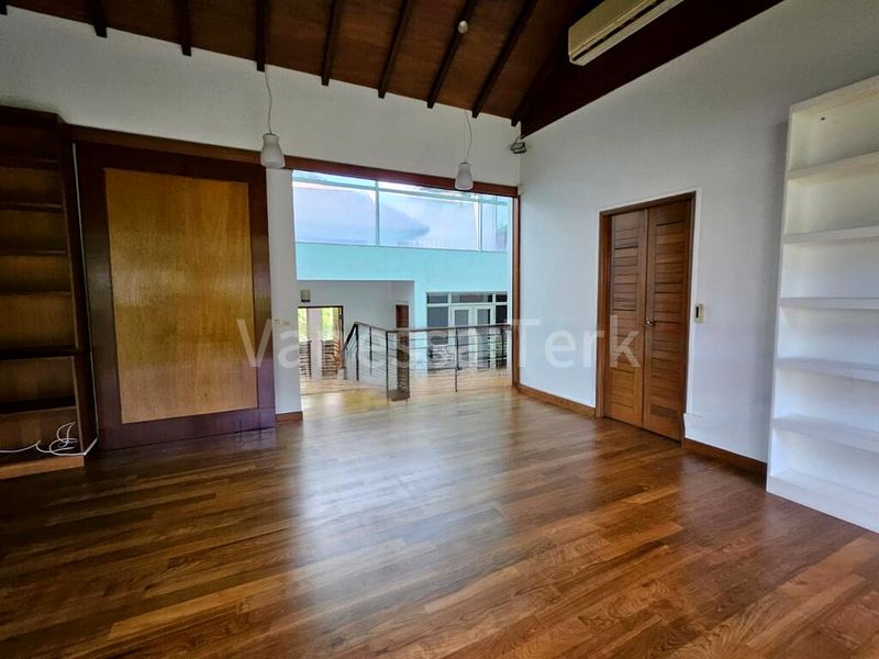 6 Bed Bungalow (Landed) for Rent in  Clementi Park - Image 8