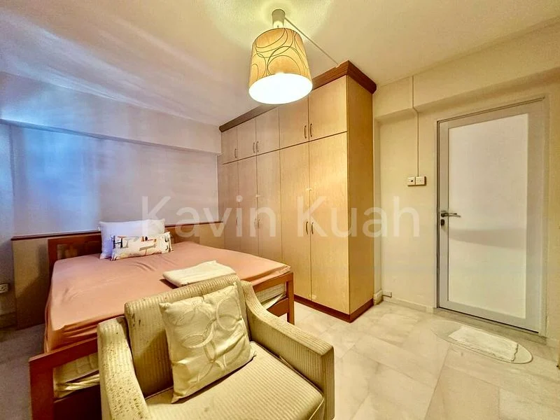 5 Room (5I) HDB for Sale in  491A Tampines Avenue 9 - Image 2