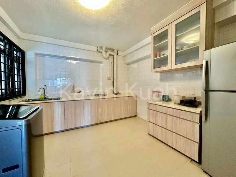 5 Room (5I) HDB for Sale in  491A Tampines Avenue 9 - Image 5