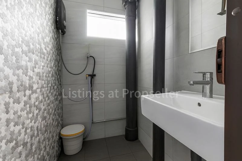 4 Room (4I) HDB for Sale in 43 Bedok South Road - Image 11