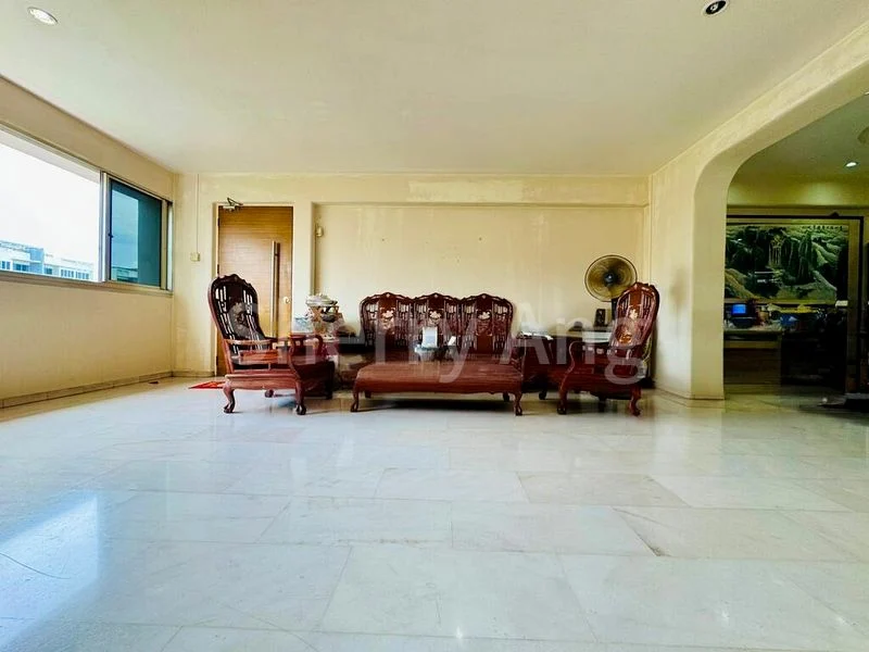 5 Room (5I) HDB for Sale in  487 Pasir Ris Drive 4 - Image 3