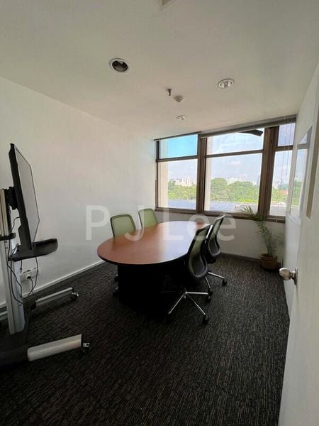 Office for Sale: Peninsula Plaza - Image 1