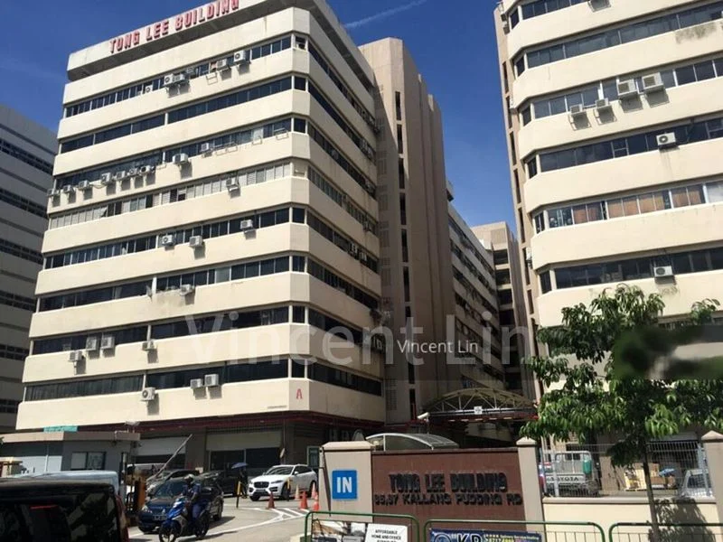 Light Industrial (B1) for Rent: Tong Lee Building - Image 1