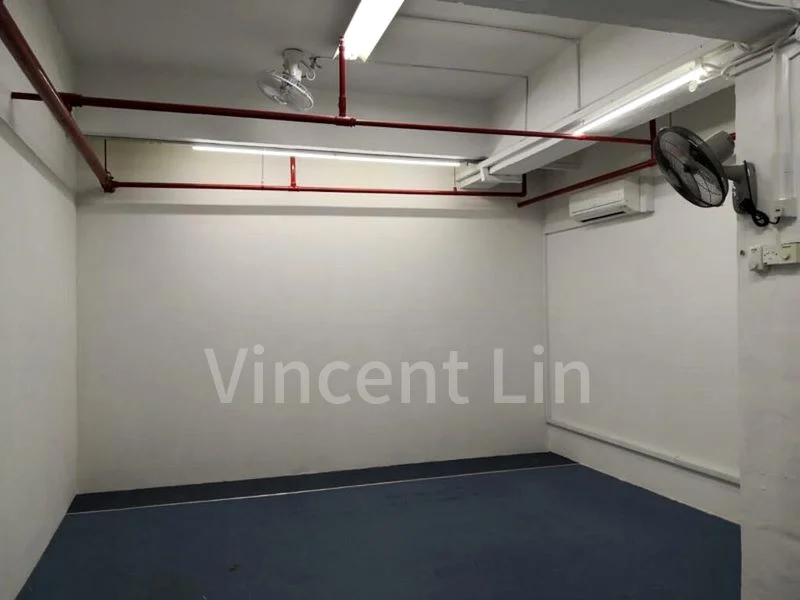 Light Industrial (B1) for Rent: Tong Lee Building - Image 5
