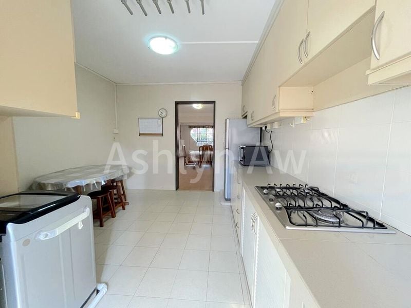 Common Room (HDB) for Rent in  512 Pasir Ris Street 52 - Image 4