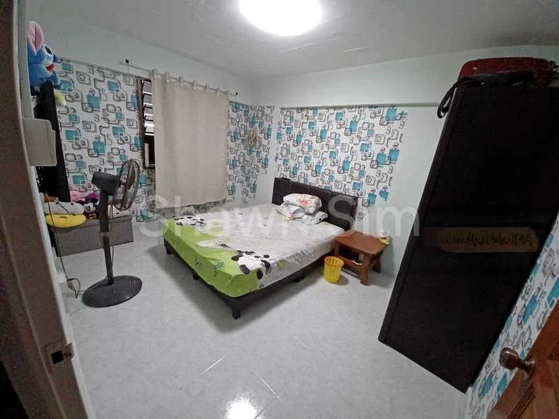 Room (HDB) for Rent in  214 Yishun Street 21 - Image 1