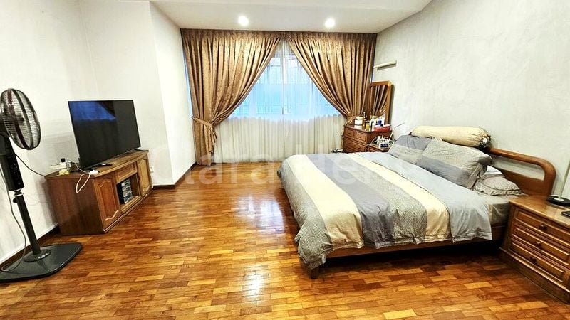 4 Bed Terraced House (Landed) for Sale in  West Coast Drive - Image 10