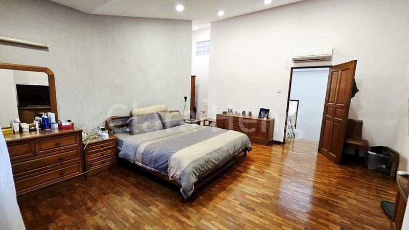 4 Bed Terraced House (Landed) for Sale in  West Coast Drive - Image 11