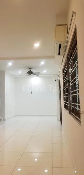 5 Bed Semi-Detached House (Landed) for Rent in  Lucky Hill - Image 9