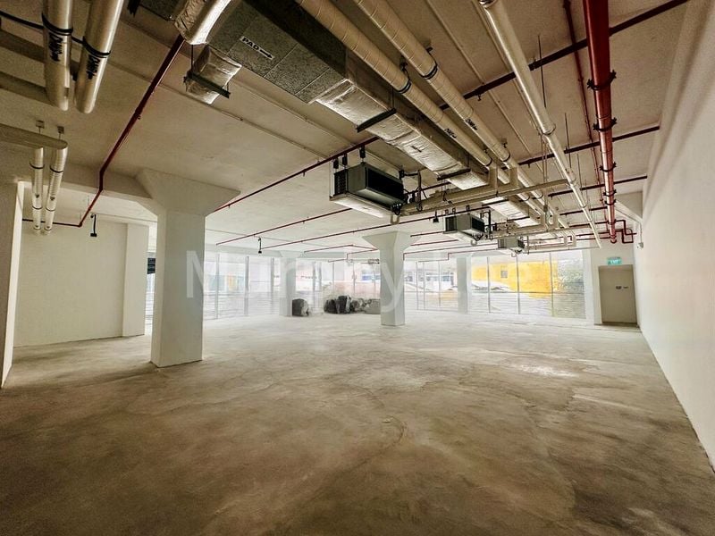 Light Industrial (B1) for Rent: Luzerne Building - Image 2