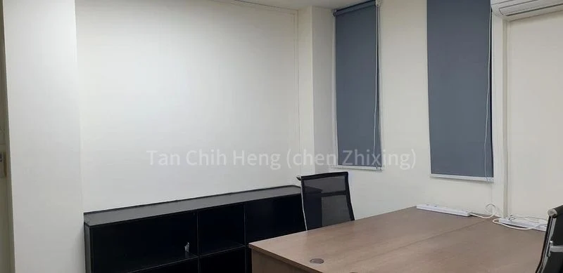 Light Industrial (B1) for Rent: Nordcom I - Image 2