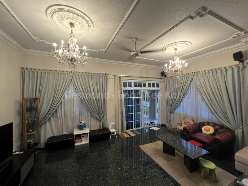 4 Bed Semi-Detached House (Landed) for Sale in  Sunrise Villa - Image 1