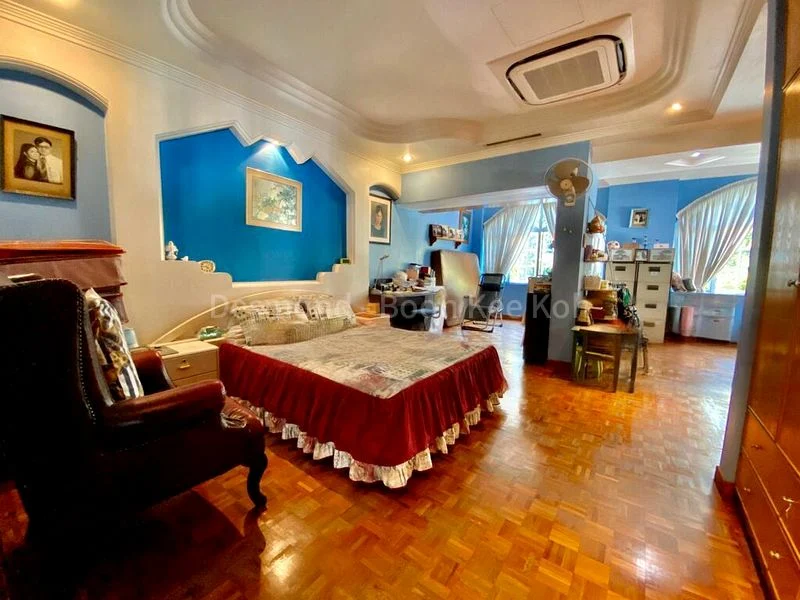 4 Bed Semi-Detached House (Landed) for Sale in  Sunrise Villa - Image 4