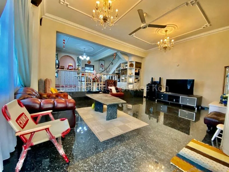 4 Bed Semi-Detached House (Landed) for Sale in  Sunrise Villa - Image 2