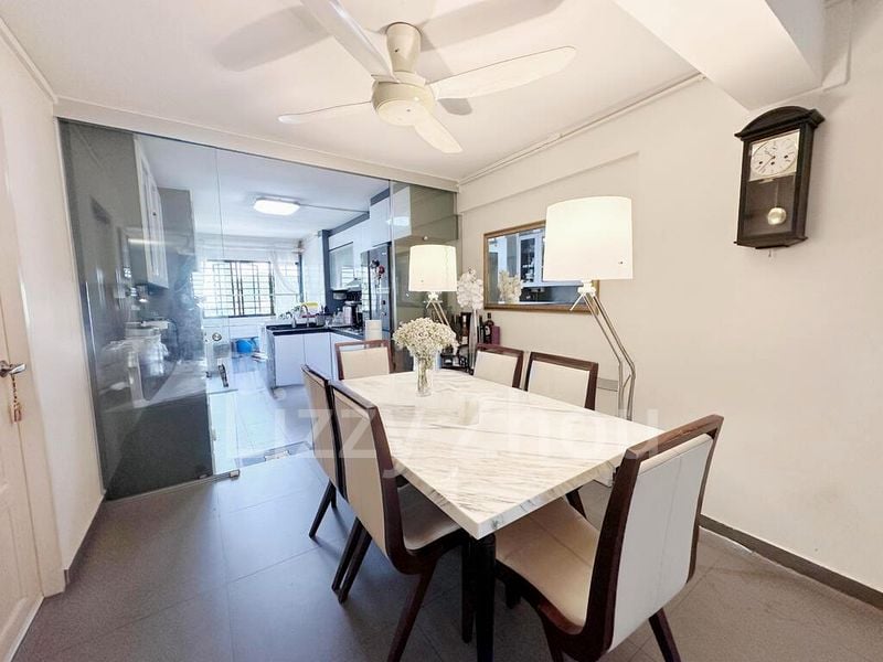 4 Room (4NG) HDB for Sale in  233 Jurong East Street 21 - Image 3