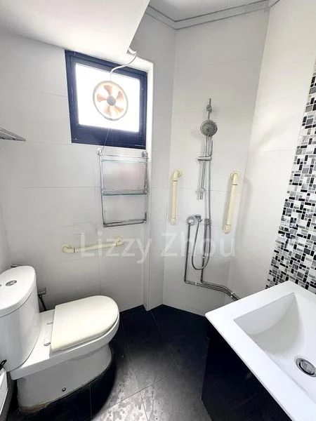 4 Room (4NG) HDB for Sale in  233 Jurong East Street 21 - Image 8